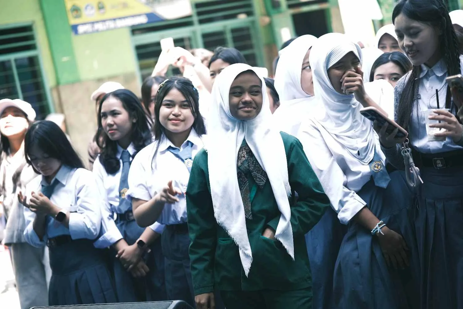 Apa yang Harus Done Jika Guest Star Pensi Batal Tampil Mendadak?